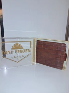 KIT PORTAFOGLIO E PORTACHIAVI TONY PEROTTI IN VERA PELLE - Foto 1 di 8