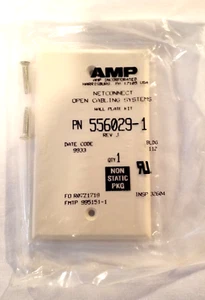 Blank Wallplate 556029-1 AMP - Light Almond - QUANTITY OF 10 - Afbeelding 1 van 4