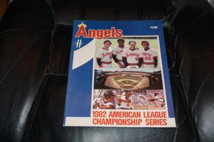 1982 MILWAUKEE BREWERS AT CALIFORNIA ANGELS ALCS PLAYOFF BASEBALL PROGRAMMA NR MIN - Foto 1 di 3