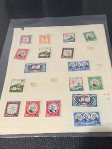 Francobolli medici Lettonia X17 Croce Rossa tubercolosi anni '30 - Foto 1 di 13