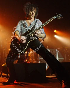 Steve Stevens Photo Billy Idol 8x10 Concert Photo by Marty Temme 1B Les Paul - Picture 1 of 1
