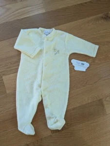 Kissy Kissy Romper Size 0-3 mo Light Yellow - Picture 1 of 3
