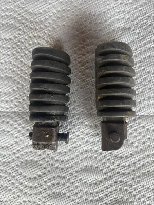 Yamaha GT80 GT 1973 1974 juego de 80 clavijas izquierda derecha Foto 1 de 2