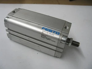 NUEVO CILINDRO NEUMÁTICO FESTO ADVU-50-100-A-P (156046) D/A 50 X 100MM STRK Q0291 - Imagen 1 de 5