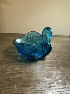 Soporte para baratijas LE Smith Blue Swan espalda abierta vintage vidrio decorativo - Imagen 1 de 6