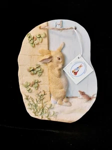 Rare Peter By The Door Polystone Hanging Plaque The World of Beatrix Potter - Picture 1 of 5