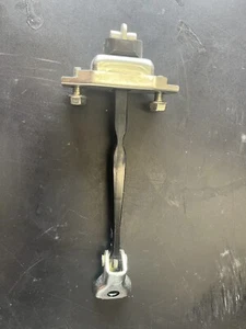 Toyota Prius 2010-2015 puerta delantera derecha tope de retención bisagra retención OEM - Imagen 1 de 4