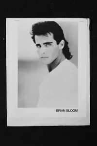 Brian Bloom - Foto de foto de 8x10 con currículum - OZ; Melrose Place - Imagen 1 de 1