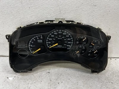 2000-2002 GMC Yukon cluster speedometer tach gauges instrument panel oem - Image 1 of 4