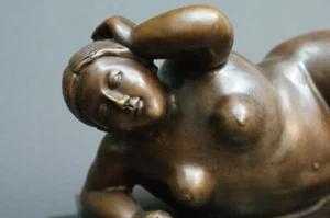 Bronze Figur Botero's “Venus” - Signiert - Bild 1 von 11