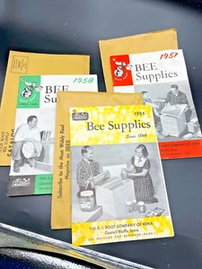 Lot of 3 Bee Supply Catalogs with original sleeves 1955, 1957 & 1958 - Bild 1 von 7
