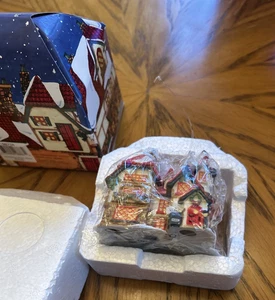 Dept 56 Classic Ornament Series North Pole "Santa's Workshop" RETIRED w/Box - Picture 1 of 7