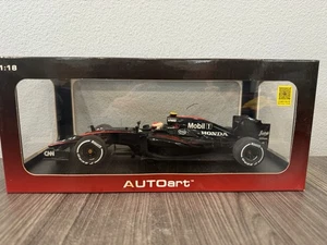 Jenson Button McLaren Honda MP4-30 1:18 AUTOart Formula 1 MIB - Picture 1 of 13