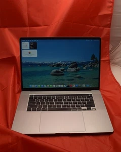 Apple MacBook Pro 16" /i7/ 16GB DDR4 | 500 SSD | Touch Bar - Imagen 1 de 16