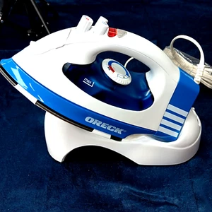 Oreck Steam Iron Blue White JP8100CB Corded/Cordless New in Box - Picture 1 of 15