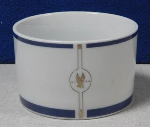 American Airlines coffee cup Gwathmey Siegel Wessco - Picture 1 of 5