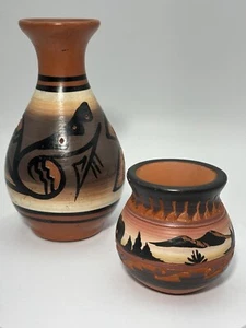 2 Red Earth Mesa Verde Native American Pottery, Mini Vase Signed Virginia Siles - Bild 1 von 14