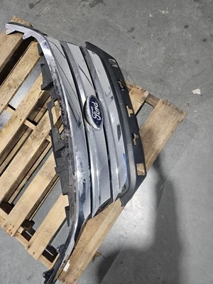 Conjunto de rejilla superior cromada brillante compatible con 10-12 FUSION 6089 Foto 1 de 4