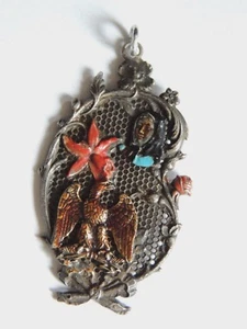 Joli pendentif ancien en métal aigle impérial Napoléon III noeud et fleurs. - Bild 1 von 2