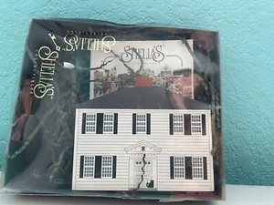 Shelia's Collectables The Cat's Meow Salem Cross Inn With Box 1995 - Picture 1 of 5