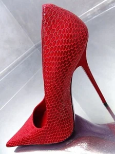 1969 Made in Italy High Heels Iconic Pointy Leather Pumps Snake Red 35 - Picture 1 of 9