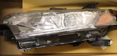 NUEVO OEM GENUINO 2016-2022 Mitsubishi Outlander PHEV luz principal lámpara 8301D245 Foto 1 de 4