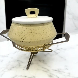VTG 1950’s Yellow Speckled Pottery Covered Casserole Warmer Server 3pm - Picture 1 of 9