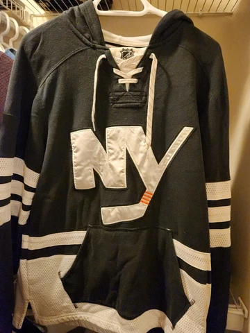 New York Islanders CCM Sweater Cover