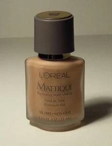 L'Oreal MATTIQUE Illuminating MATTE MAKEUP / FOUNDATION Oil-Free *GOLDEN BISQUE* - Picture 1 of 1