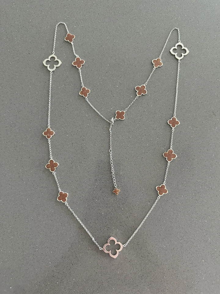 Collar de cadena margarita marrón marino largo temprano Lauren G. Adams Foto 1 de 4