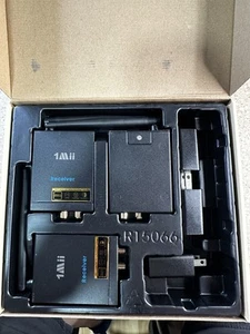 1Mii 3-in-1 2.4GHz Wireless Audio 1-Transmitter and 2-Receiver - Model RT5066 - Afbeelding 1 van 3