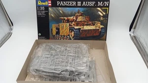  REV03008 Revell Panzer III AUSF M/N 1/35, decals ingiallite - Foto 1 di 2