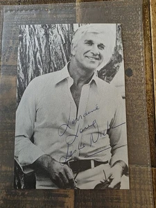 Leslie Nielsen Signed Photo - Picture 1 of 4