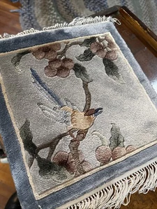 Tappeto cinese vintage tessuto seta arazzo uccellino su uva ๐ vite - Foto 1 di 5