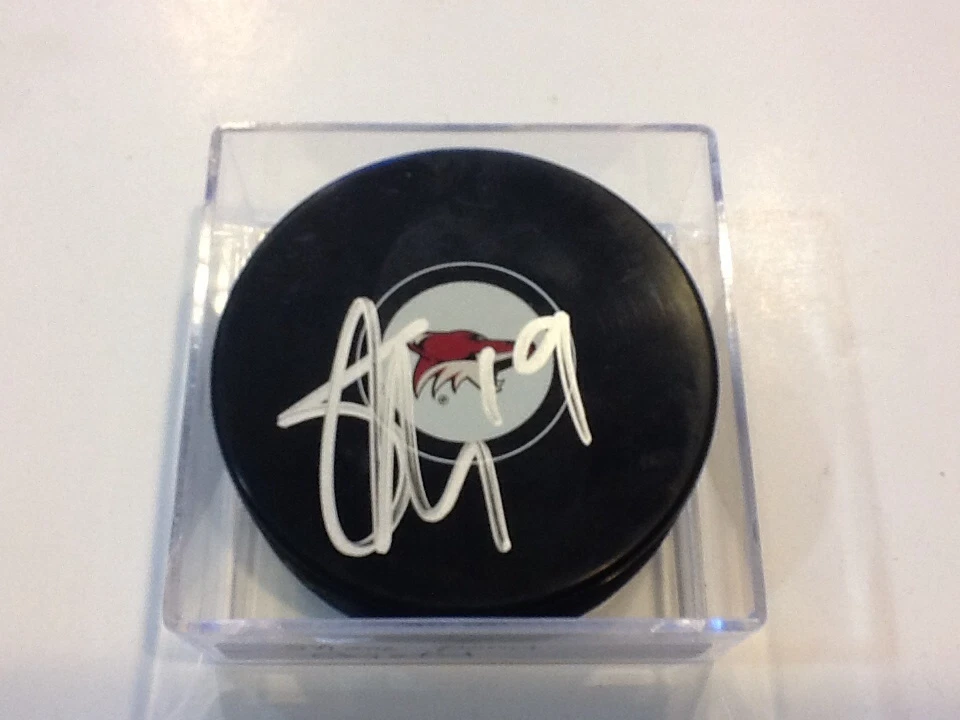 Shane Doan Signed Arizona Phoenix Coyotes Hockey Puck Autographed f - Image 1 of 1