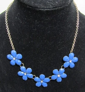 Collar Vintage Acrílico Facetado Flores Azules con Estrás 1980 Y2K 19 Pulgadas - Imagen 1 de 3