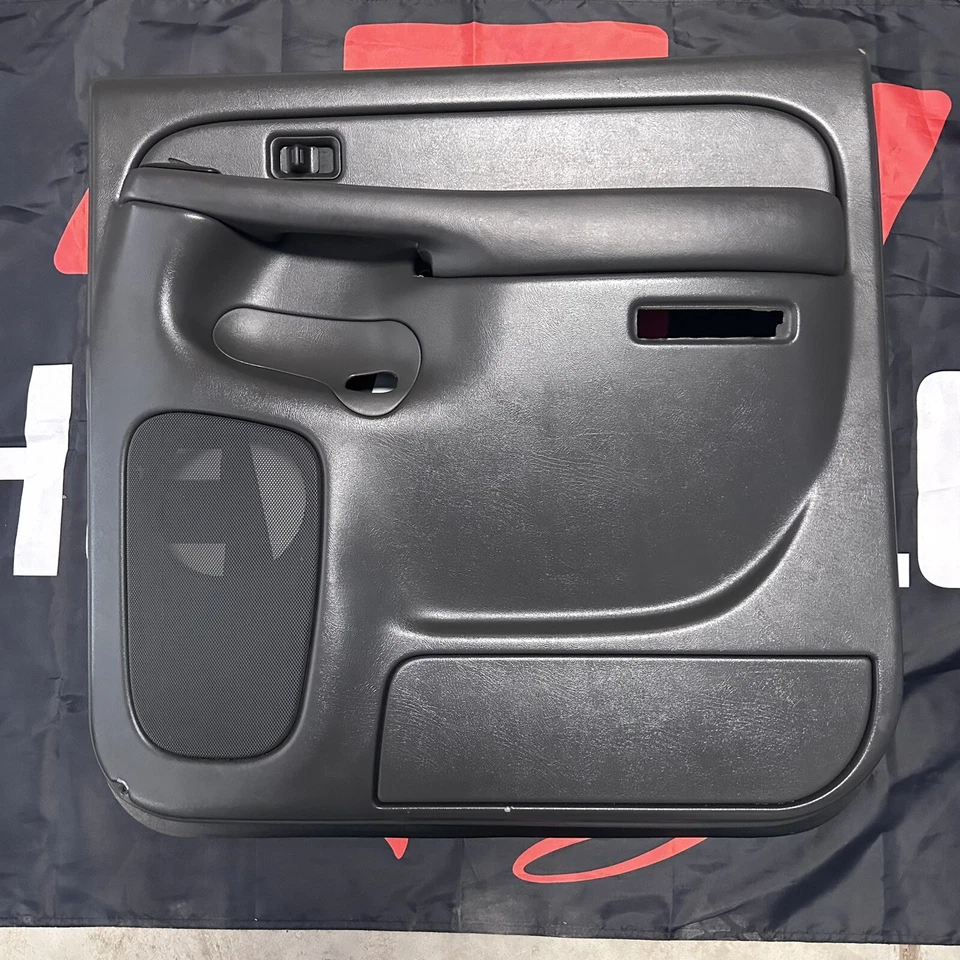 Chevy Silverado/GMC SIERRA 2003/07 panel de puerta trasera derecha peltre oscuro Foto 1 de 4
