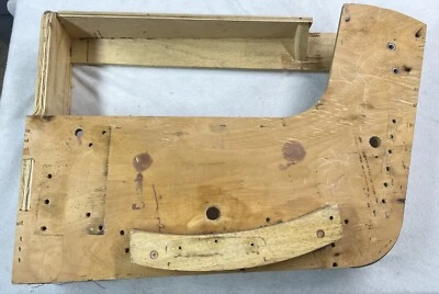 La-Z-Boy - Lazy Boy - Chair Recliner - Panel - Armrest Wood Frame - Right Side - Image 1 of 4