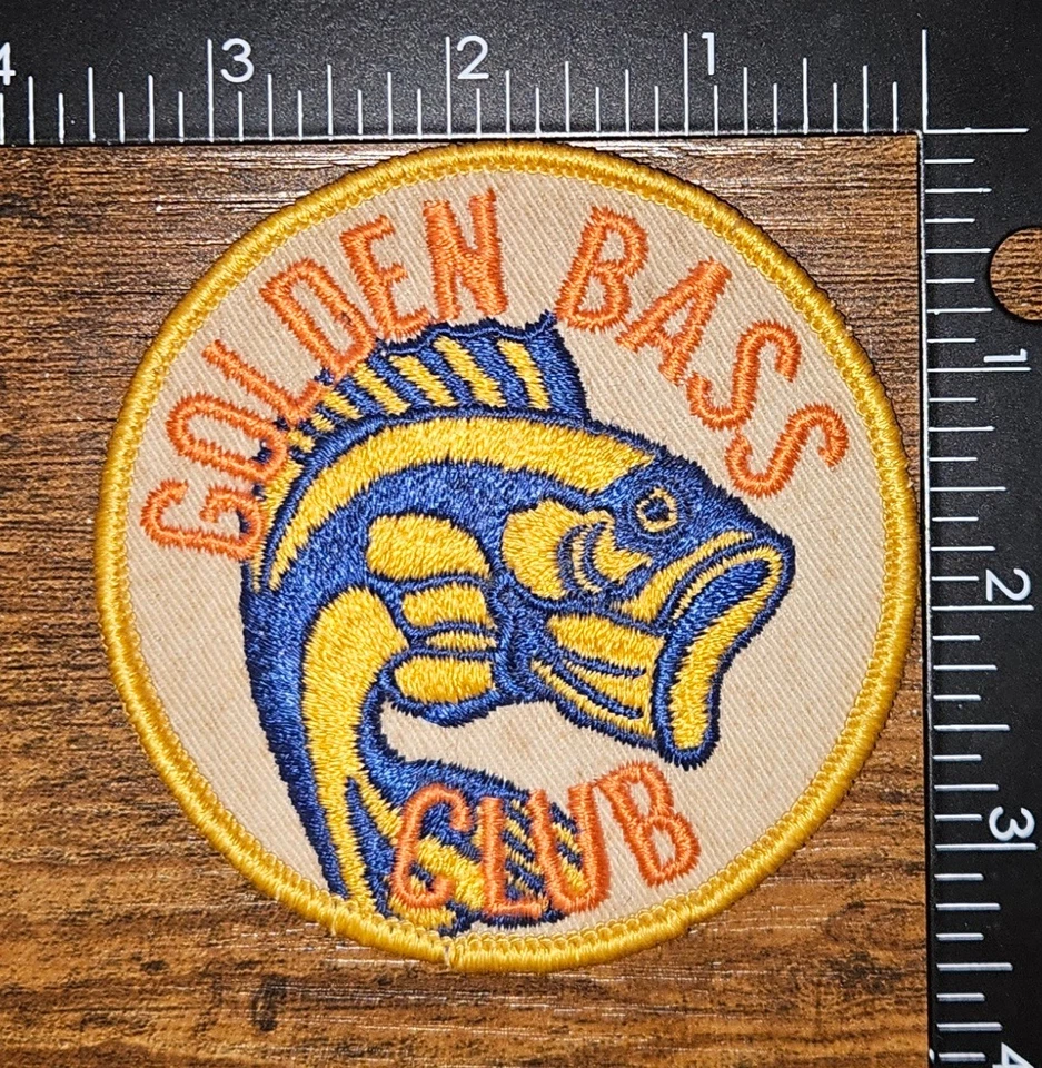 Винтажная ретро рыболовная нашивка Golden Bass Club - Изображение 1 из 1