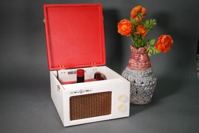 Reproductor de discos de voz de música / RCA 45 RPM modelo 625 - restaurado profesional - amplificador mejorado Foto 1 de 4