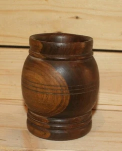 Vintage carved wood mug - Imagen 1 de 8