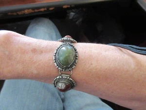 Beautiful Vintage Scottish Celtic silvertone agate bracelet 7-8" - Picture 1 of 5