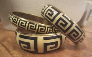 Vintage Brass Greek key bangles Stack Set Of 3. Brass Black Greek Key Pat - Bild 1 von 3