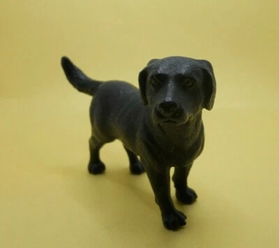 SCHLEICH  da BARBAPUFFO 16327 CANE DOG LABRADOR NERO retired - Immagine 1 di 3