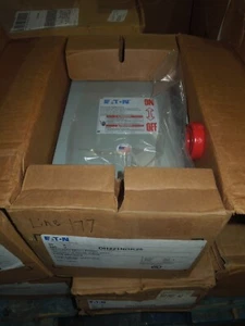 Eaton DH221NGK25 Heavy Duty Fusible Safety Switch 30A 3W 240V Type 1 Enclosure - Picture 1 of 5
