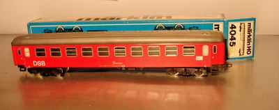 Märklin HO:   4045 DSB Personenwagen Blech  ungefahren     OVP - Bild 1 von 3