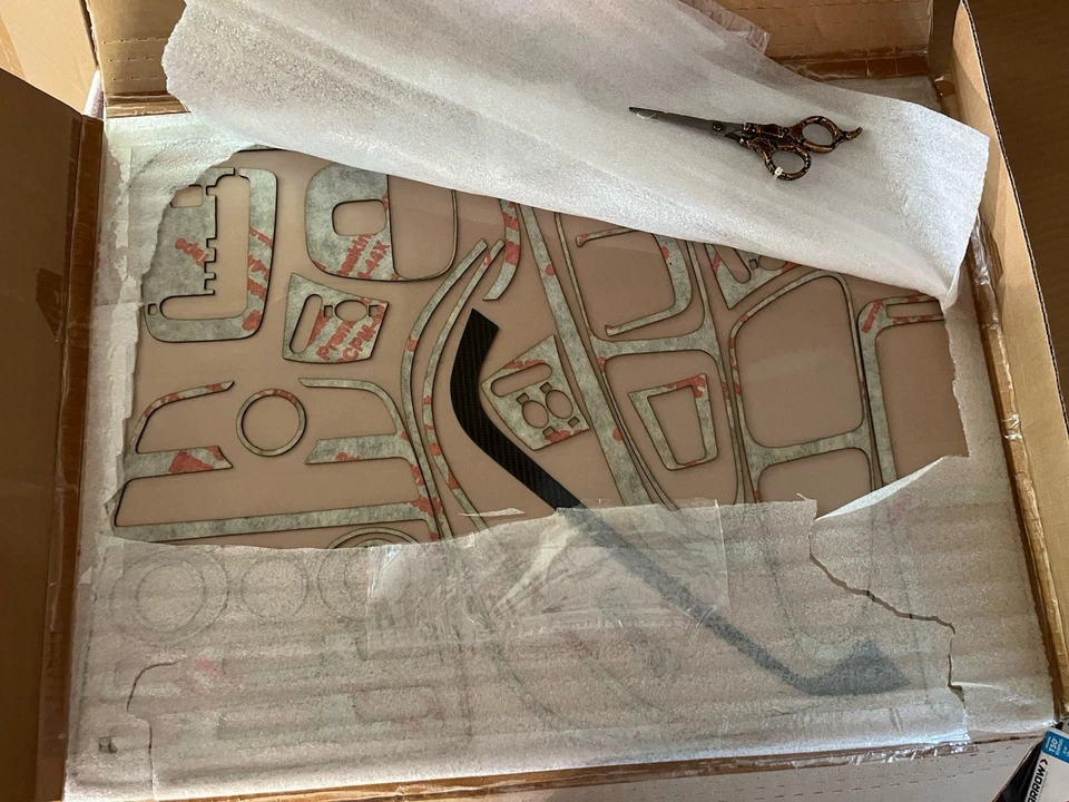 Kit de tapicería de tablero plano de fibra de carbono automático de vinilo para Jaguar XK 2008-2015 CON EXTRAS Foto 1 de 4