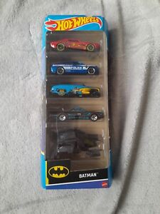Hot Wheels Batman 5 pack, muscle bound, '11 dodge charger R/T. HLY68