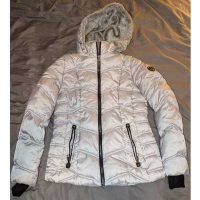 Chaqueta acolchada Nautica resistente al agua Polyfill capucha forrada de piel sintética pequeña Foto 1 de 4