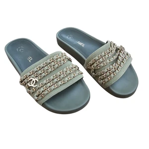 Chanel CC Chain Slide Flat Sandal Size 38 US 7 7.5 Khaki Green Canvas Gold - Picture 1 of 10